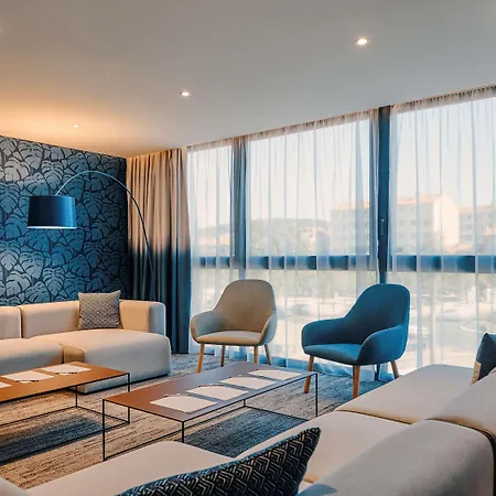 Kyriad Prestige Toulon - L S S M - Centre Port 3* La Seyne-sur-Mer