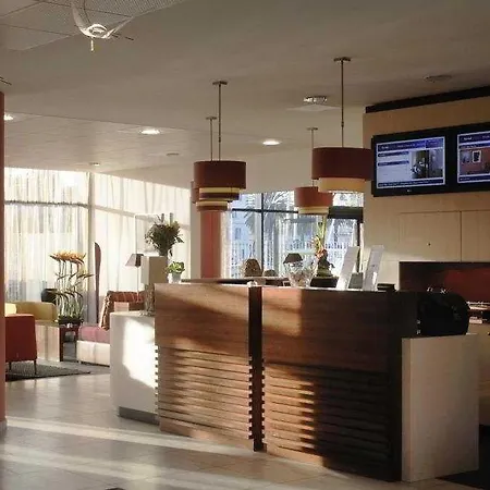 Kyriad Prestige Toulon - L S S M - Centre Port 3* La Seyne-sur-Mer